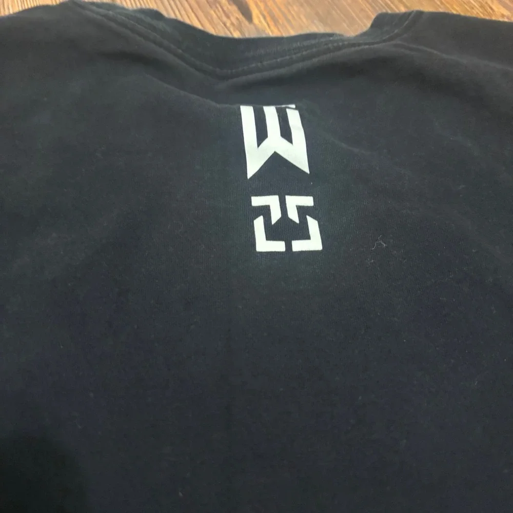 Nike Tiger Woods Mens MEDIUM 25th Anniversary Graphic T-Shirt Black DQ8129-010 M